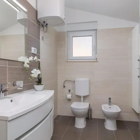 Tesa By Interhome Medulin
