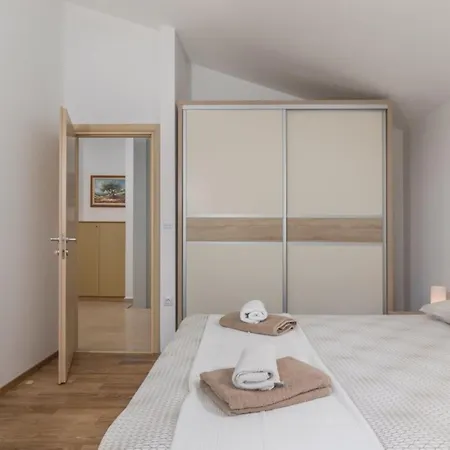 Tesa By Interhome Villa Medulin