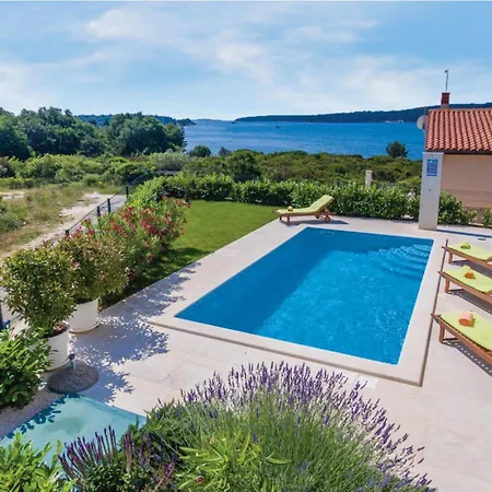 Tesa By Interhome Villa Medulin